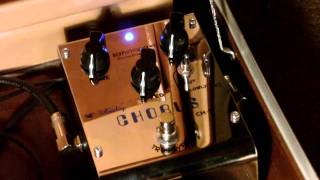 Video thumbnail for Biyang CH-8 Analog Chorus test by Andrew Khz