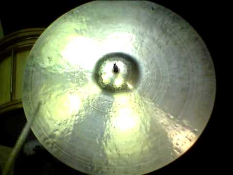 22 Kontroversial Ride, 2071g - Handcrafted cymbals by Craig Lauritsen.MOV