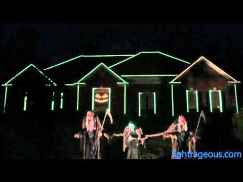 2015 Halloween Light Show Spooky Scary Skeletons (The Living Tombstone Remix Andrew Gold)
