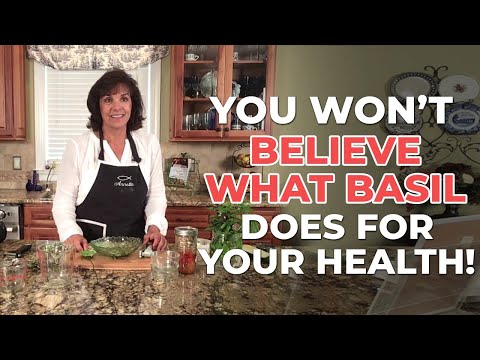 How to Make Homemade Pesto | Only 5 Healthy Ingredients Needed!