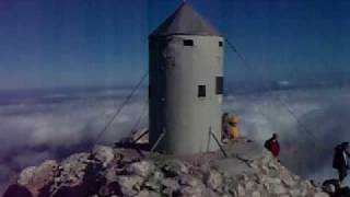 preview picture of video 'Dudiak Memorial from Triglav (2863m) - King of Julian Alps, Slovenija'