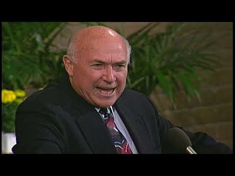 Pastor Chuck Smith -- Hosea Chapters 1-3 - 1993 HD