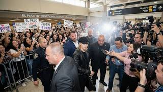 Download lagu EL PASO EXPLODES! 😱 Park Jimin Arrival Sparks Fan Frenzy at the Airport—Total Chaos! mp3