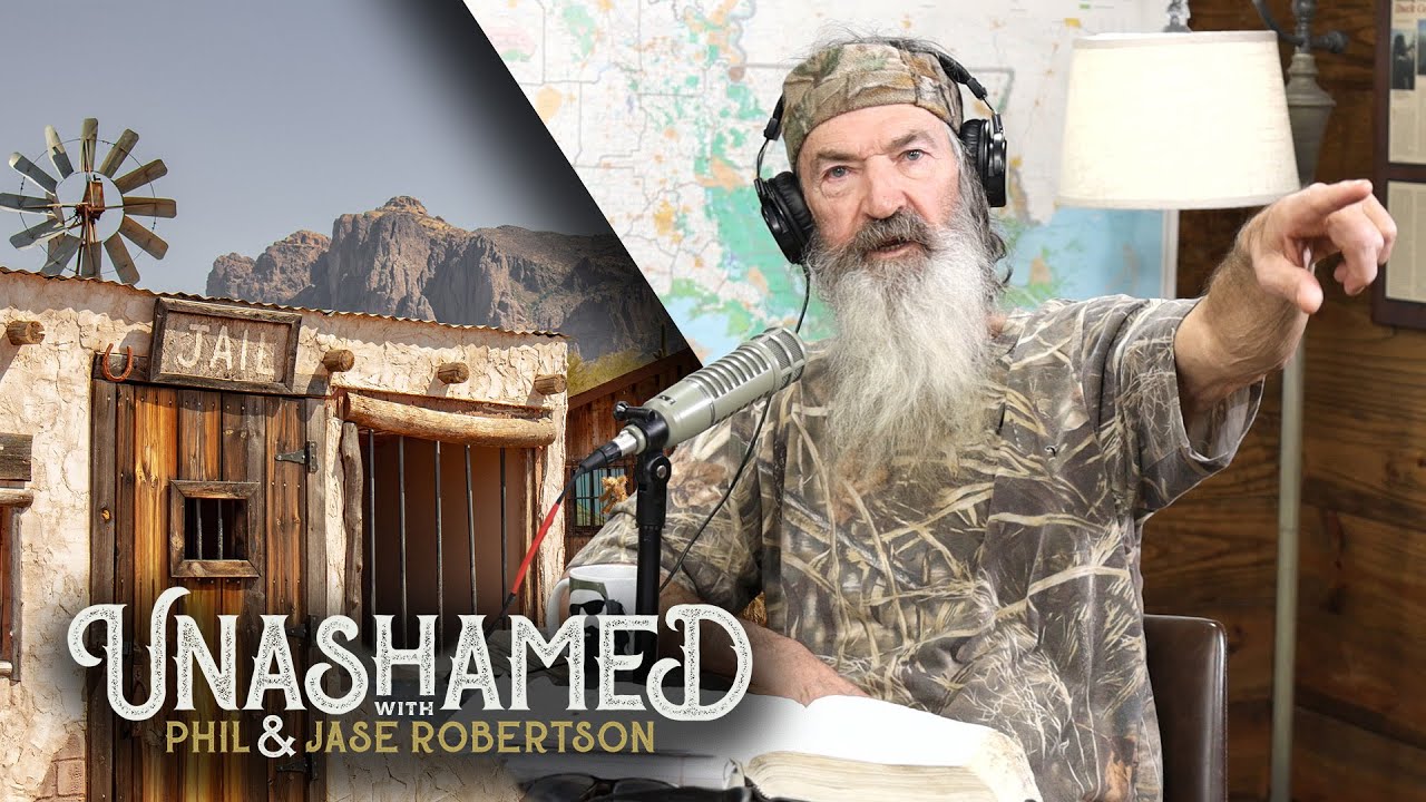 Ep 249 | Phil Frisks a Fan, Jase Learns a Lesson & Should My Wife Be Submissive to Your Husband?