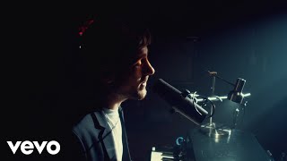 R5 - Lay Your Head Down (In Studio)