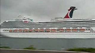 preview picture of video 'Cruise Ships in the Port of Miami'