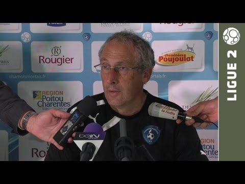 Conférence de presse Chamois Niortais - Nîmes Olympique (2-1) - 2013/2014