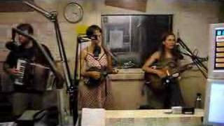 The Ditty Bops @ KZSC FM: &quot;In The Meantime&quot;