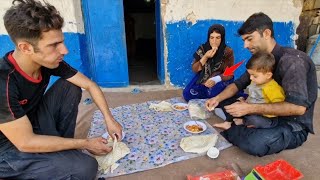 Download lagu WithMohammadshelpGhodratrepairedhis uncle'shousewhichhadbeendamaged by the floodandcookedadeliciousm mp3 Download lagu WithMohammadshelpGhodratrepairedhis uncle'shousewhichhadbeendamaged by the floodandcookedadeliciousm mp3