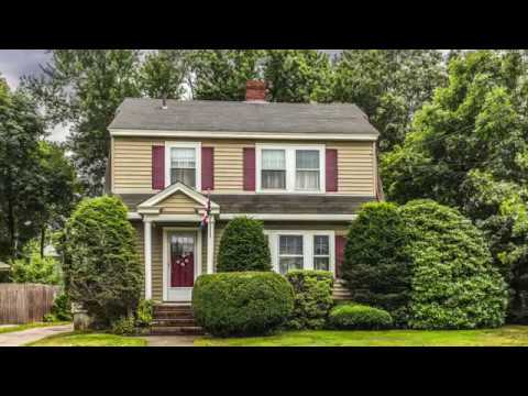 117 Laurel St, Melrose MA - Lisa Howitt  - Tel 617 957 0521