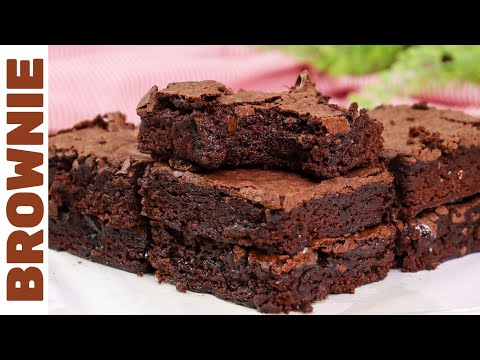 RECEITA DE BROWNIE SUPER FÁCIL! | Sem achocolatado e chocolate em barra. Sem manteiga, sem batedeira