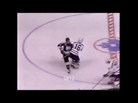 Nikolai Borschevsky hit Peter Taglianetti Nov. 24/1992