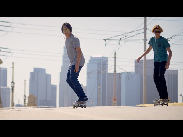 Video Teaser für Oakley Latch: A Collaboration From the World of Skate
