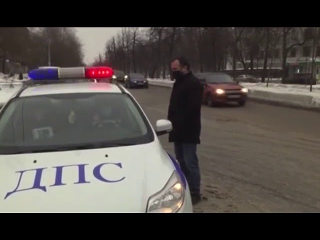 Автоледи из Альметьевска увязла в снегу