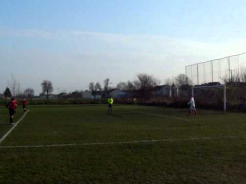 Unia Żabików 0-1 Victoria (Patryk Błaziak)