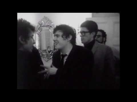 ANGRY BOB DYLAN ALMOST FIGHTS A FAN