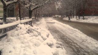 preview picture of video 'Stockholm Snowfall december 2012 near bergshamra centrum'