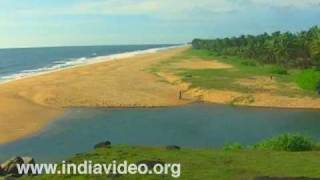 The golden sands of Kappil beach