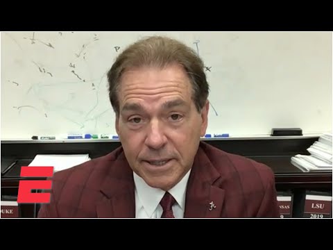 尼克·薩班談論阿拉巴馬大學的冠軍機會以及他的COVID-19假陽性檢測 | #Greeny (Nick Saban on Alabama's title chances and his false postitive COVID-19 test | #Greeny)