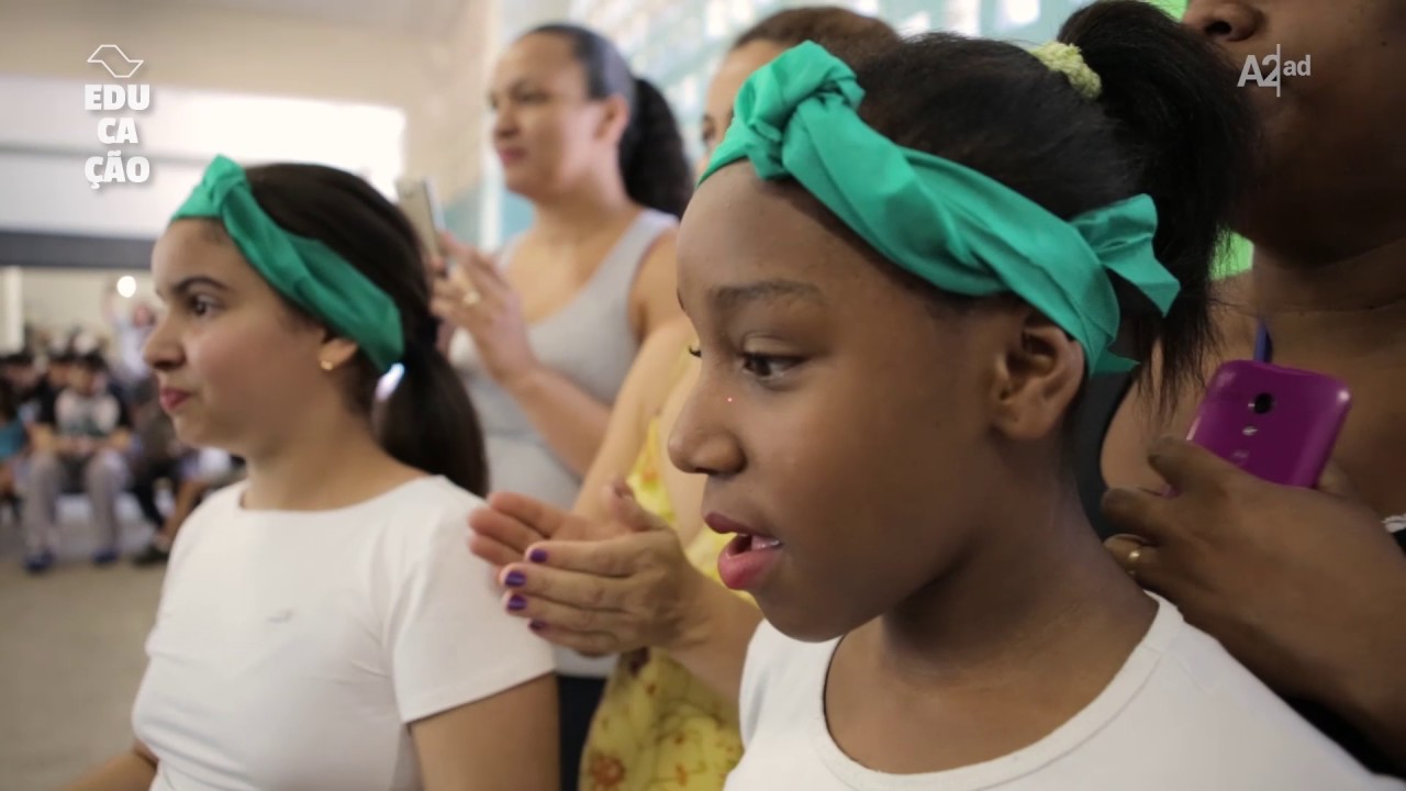 Escola da rede retrata influências africanas em Feira Cultural