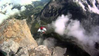 preview picture of video 'Wingsuit BASE Jumping 2011'