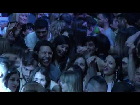 download lagu mp3 mp4 Y Se Que Vas A Llorar La Barra, download lagu Y Se Que Vas A Llorar La Barra gratis, unduh video klip Y Se Que Vas A Llorar La Barra