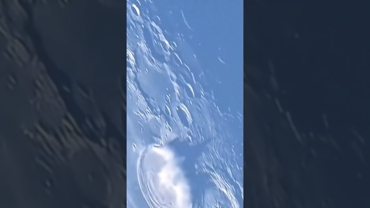 【UFO】④The Moon, struck by a meteor—falling into the Black Hole.（隕石に撃たれた月は、ブラックホールへと堕ちていく。）