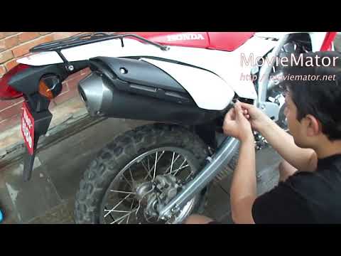 CRF 250L FMF Q4 Hex exhaust installation Part 1 (Removal)