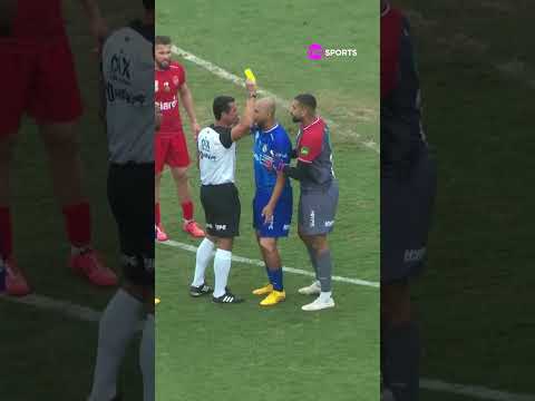 O CARA FOI PRA CIMA DO BRÁULIO E TOMOU CARTÃO! #shorts