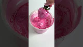 Download lagu Pink marble strawberry #chocolatecoveredstrawberries mp3