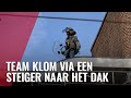 Arrestatieteam valt woning Hoofdweg binnen