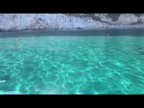 Unreal blue water near Palmarola, Pontine islands, 07.09.2021 🇮🇹