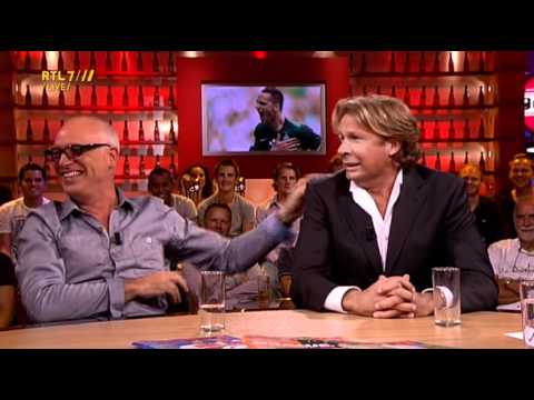 VI 22-08-11 - René van der Gijp was uitgeweest met de zus van Hans Kraay jr