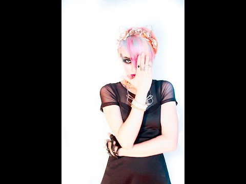 crilla [ p h o t o s h o o t     l o v e    b l a c k ]