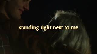 Karla Bonoff - Standing Right Next to Me