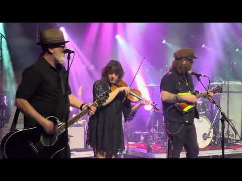 The Mahones - Star Of The County Down - LIVE