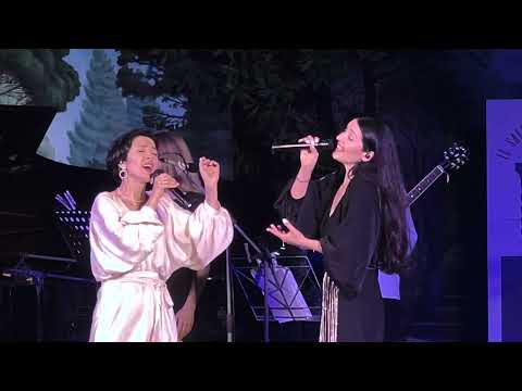 The Alibi Sisters - My Yiddishe Momme (live)