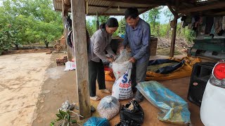 Parents Prepare Simple But Emotional Gifts From Home To Send To In-Laws