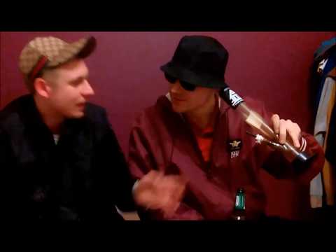 Kenny Kołach - Ona jest…(Mash-up)