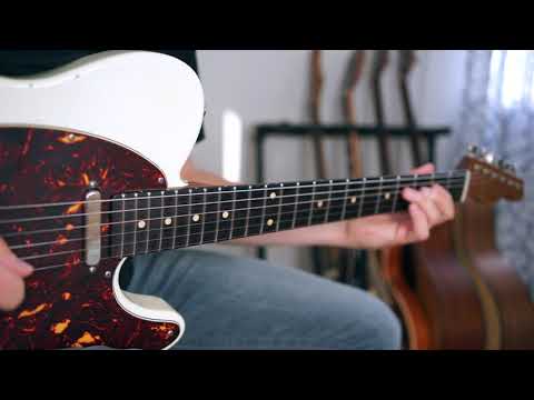 Chicken pickin' on a train beat