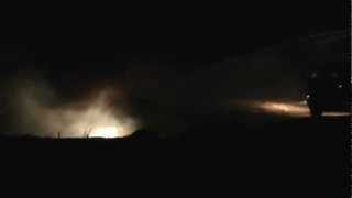 preview picture of video 'Carro (Gol branco) pega fogo em área de canavial de Elias Fausto.'