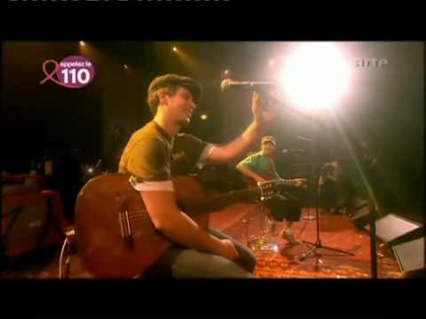 download lagu mp3 mp4 El Contragolpe Manu Chao, download lagu El Contragolpe Manu Chao gratis, unduh video klip El Contragolpe Manu Chao