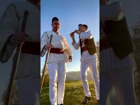 Ciuituri  Strigături — Sergiu Neamtu si Iliuta de la Jina 🎉💛