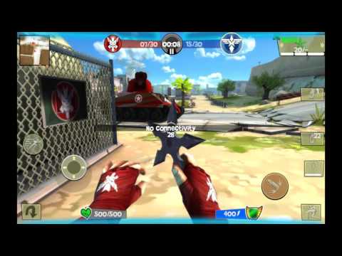 Sota peliä pelaamassa