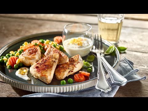 Alfons Schuhbeck: Hähnchenbrust auf buntem Gemüse mit Orangen-Zitronen-Dip