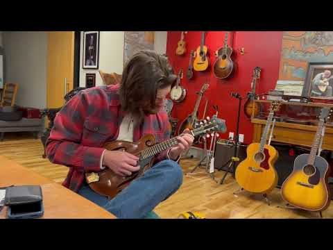 Jarrod Walker (mandolinist with Billy Strings) AK Mandolin Demo #2