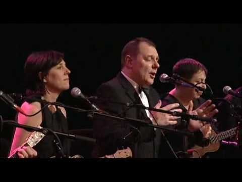 The Ukulele Orchestra of Great Britain - "Wuthering Heights"
