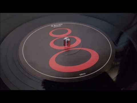 DJ Brockie & Ed Solo - Sleeping Giant