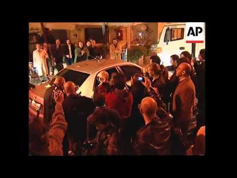 WRAP Prodi claims victory, Berlusconi party disagrees, reax