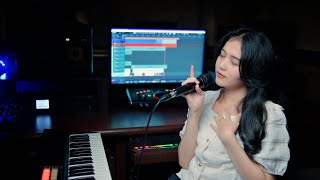 Download lagu Idgitaf - Sedia Aku Sebelum Hujan (Cover) | Julia Choirani mp3